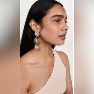 Shashi Saskia Earrings Gold